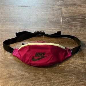 Nike Fuchsia & Black Fanny Pack Belt Bag